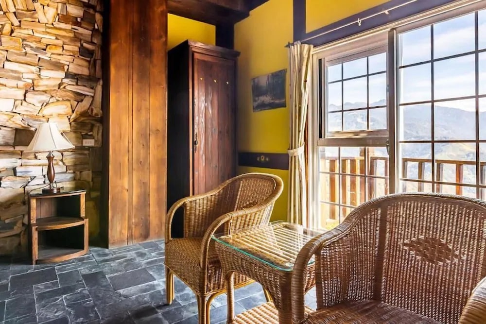 Provence Rose Lodge In Ching Jing 30/50