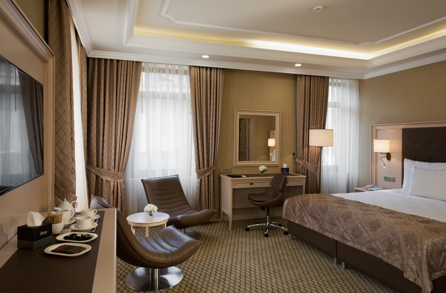 Corner Suite: