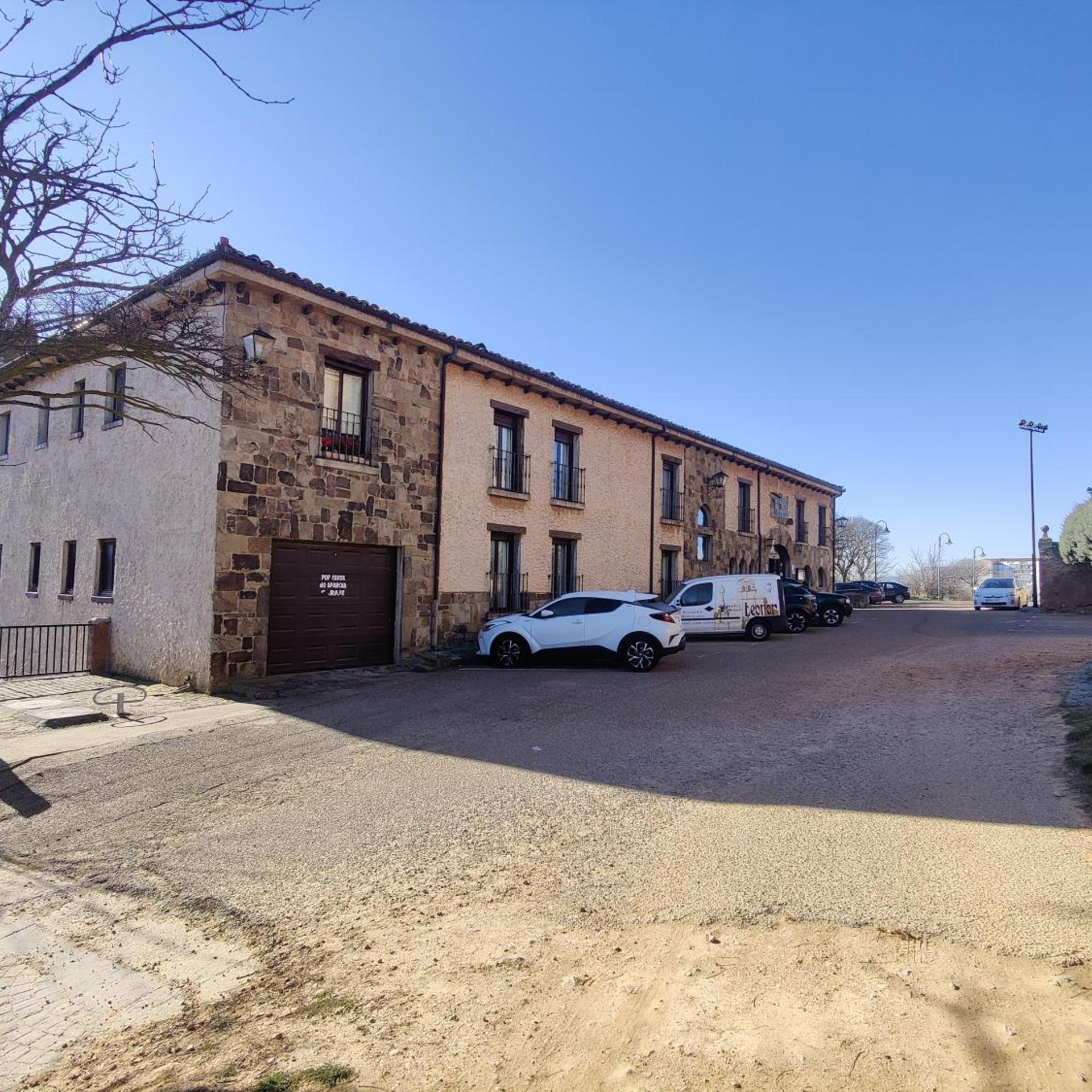 Hotel Leonor Miron 39/55