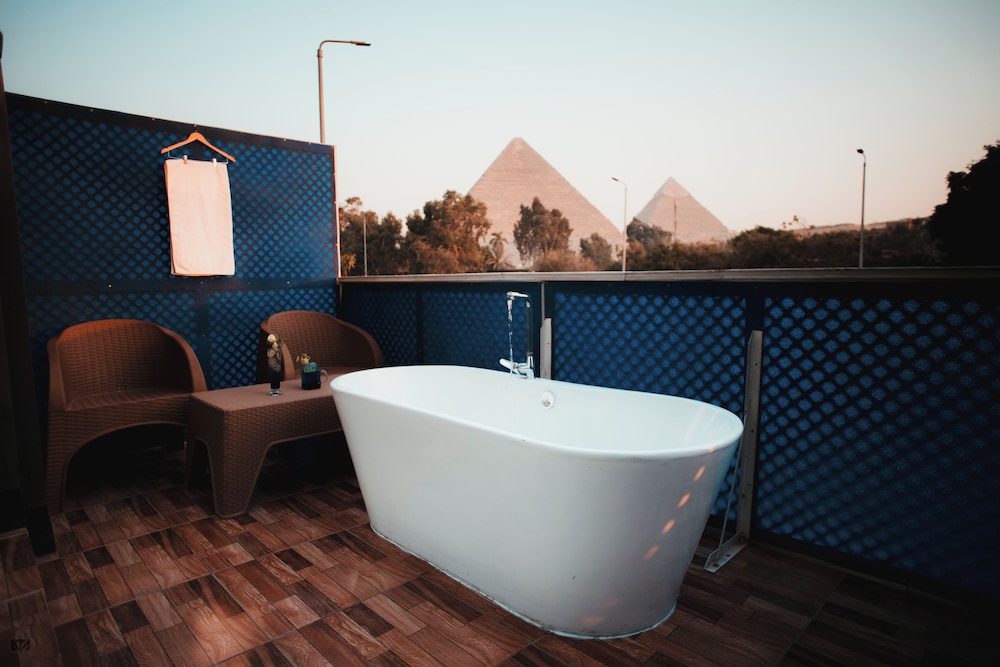 Turquoise Pyramids & Grand Egyptian museum view Hotel 29/50