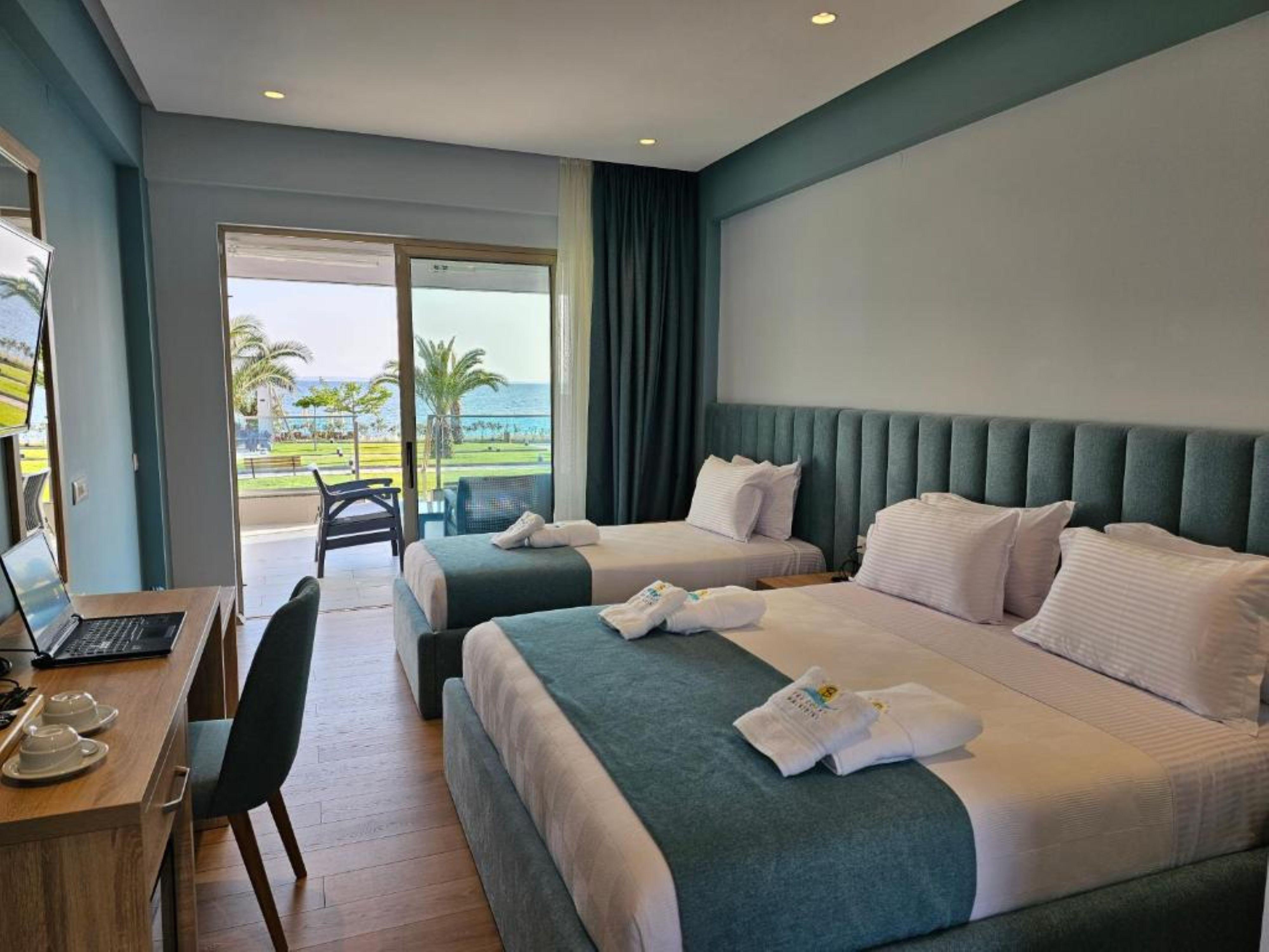 Room, Triple, Sea View, Shared Pool