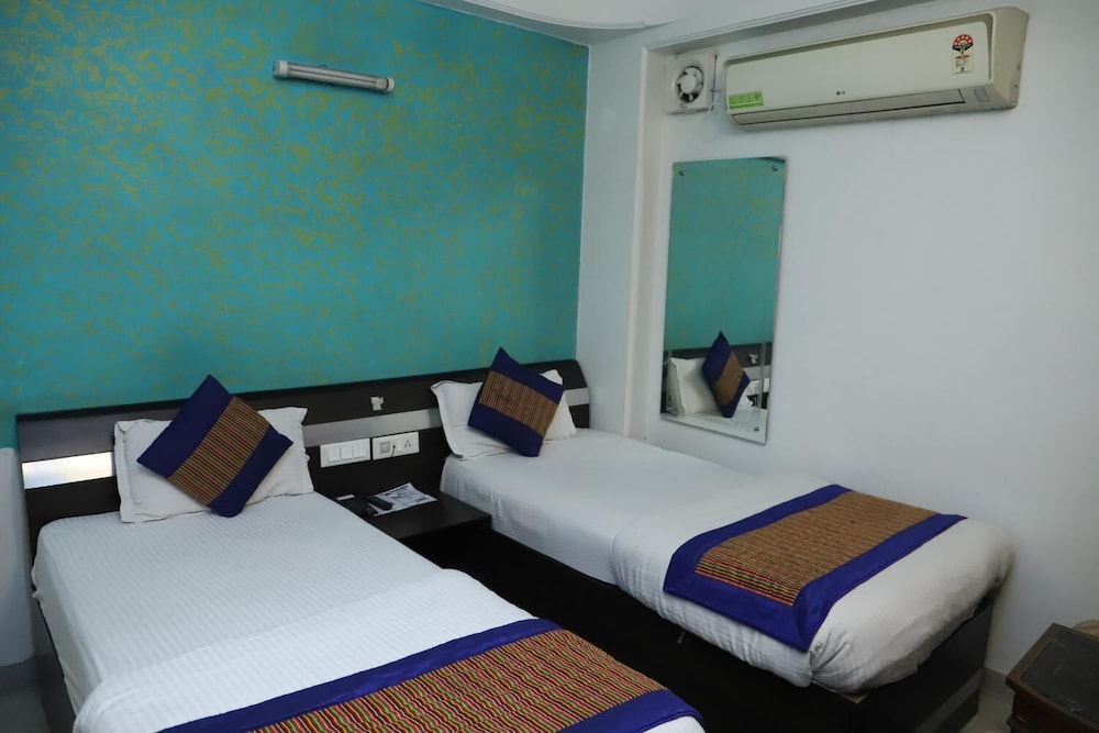 Airport Hotel Golden Jindal 11/26