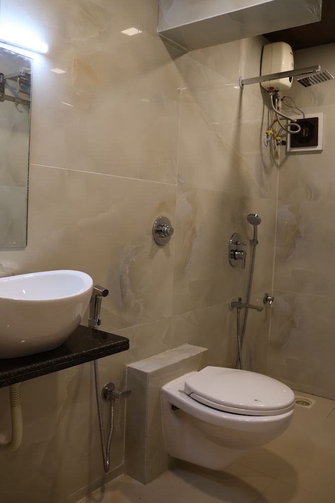 Hotel Aishwarya Residency 15/17