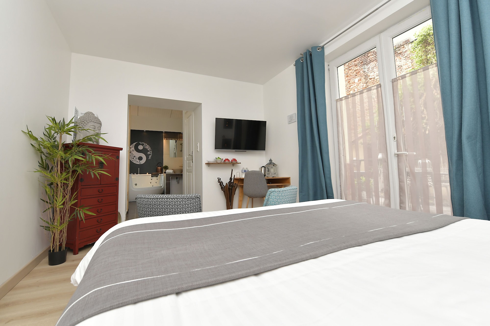 Zen, Luxury, King Bed, Garden View