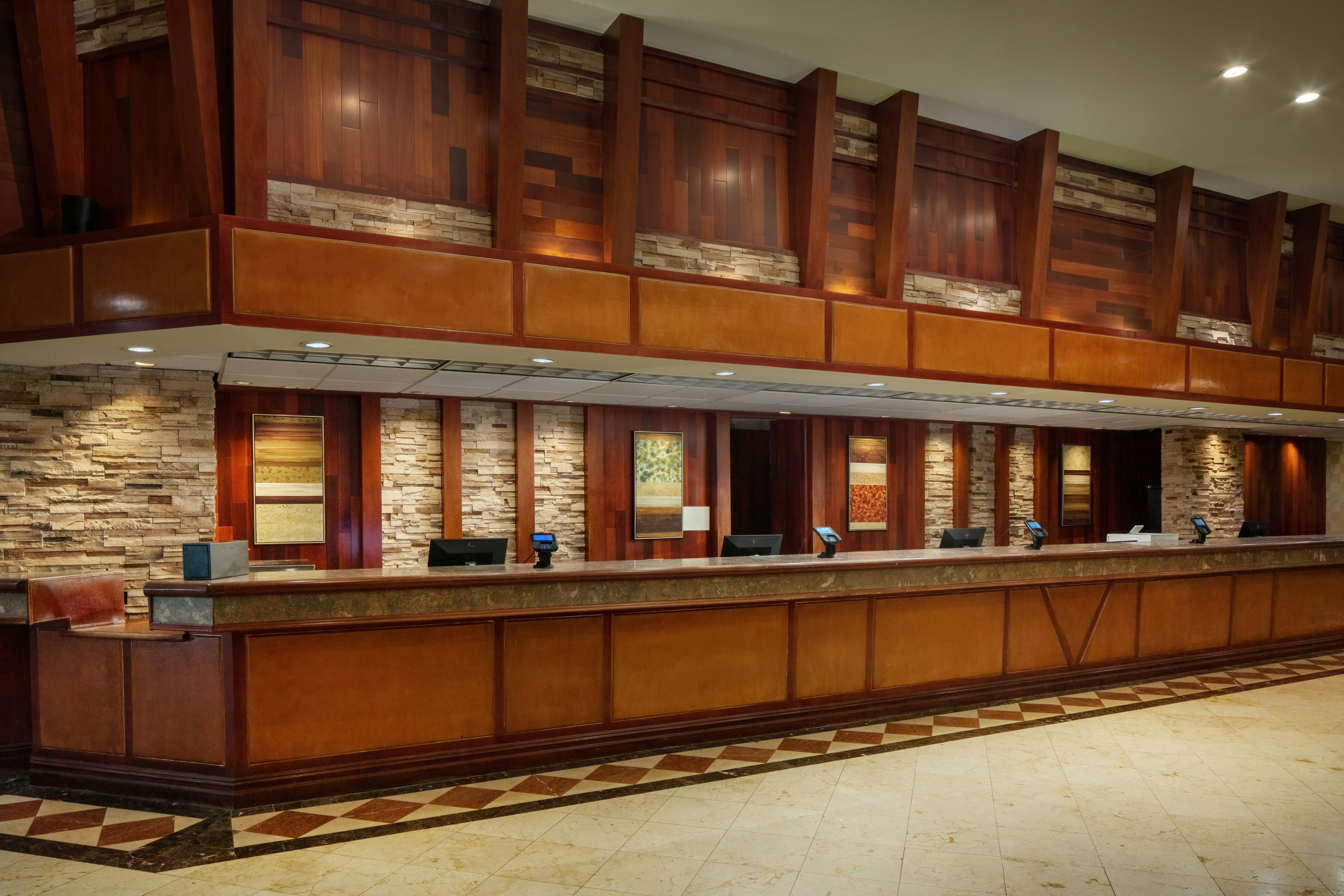 Lobby at DoubleTree by Hilton Cherry Hill Philadelphia, CHERRY HILL - NJ