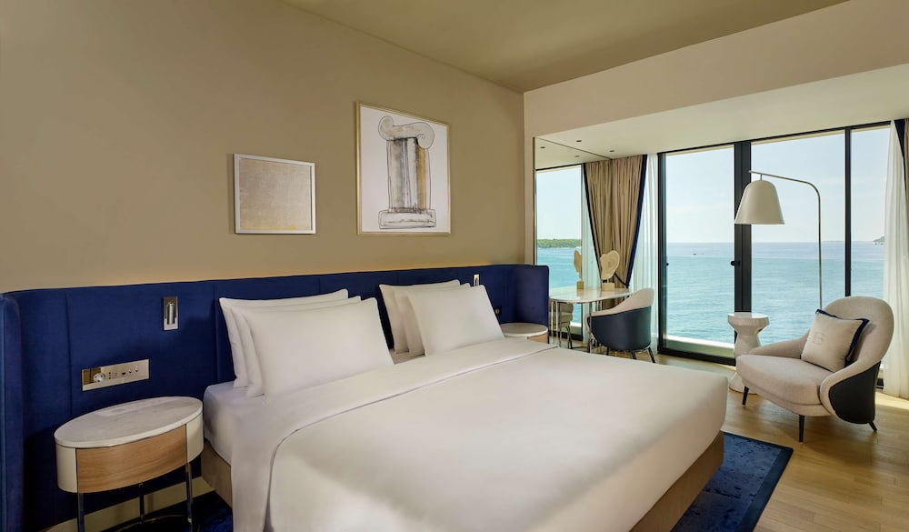 Collection, Superior, King Bed, Sea View