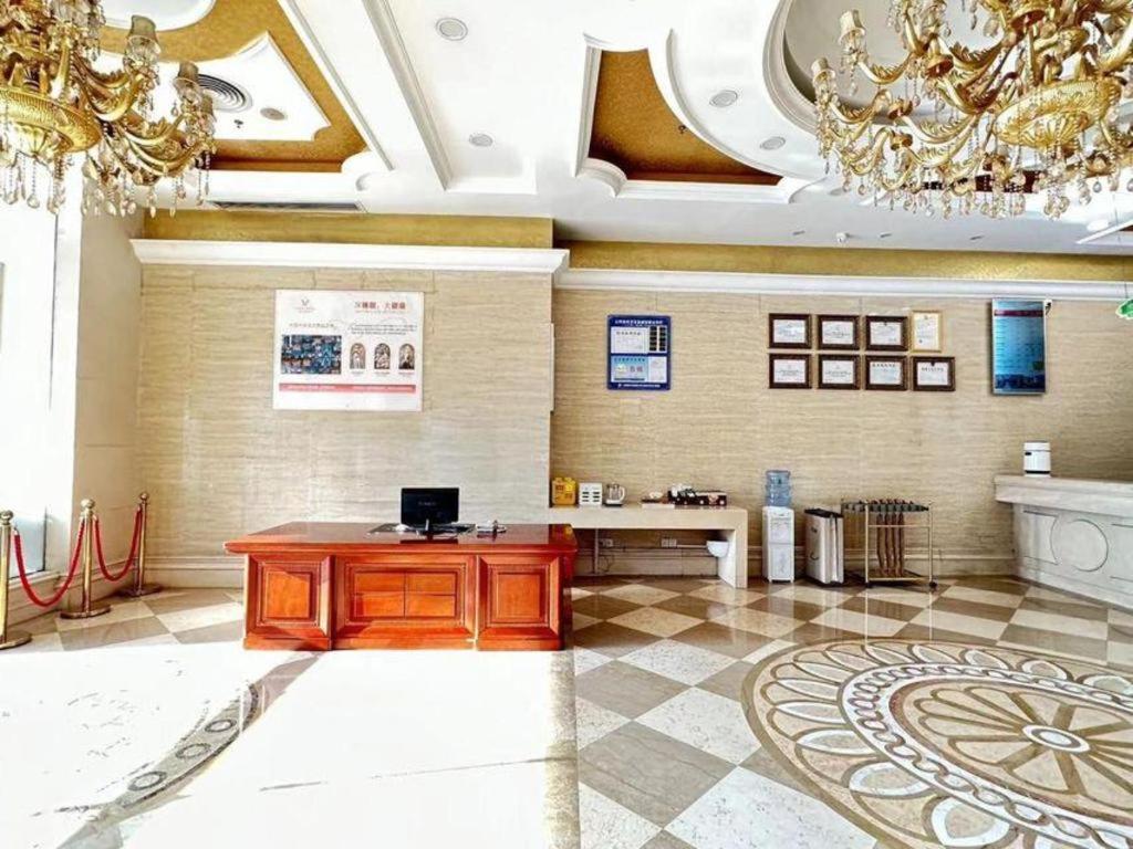 Vienna Hotel (Shenzhen Convention and Exhibition Center, Fuhai Qiaotou) 25/63