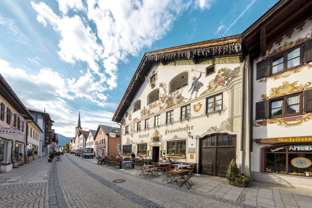 Hotel and Gasthof Fraundorfer 41/50