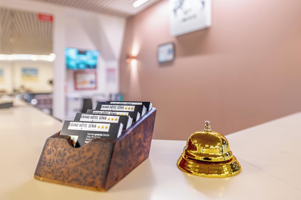 GRAND HOTEL SENIA 42/65