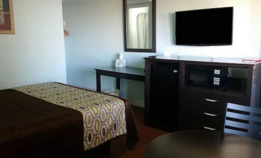 Americas Best Value Inn & Suites Port Arthur 14/25