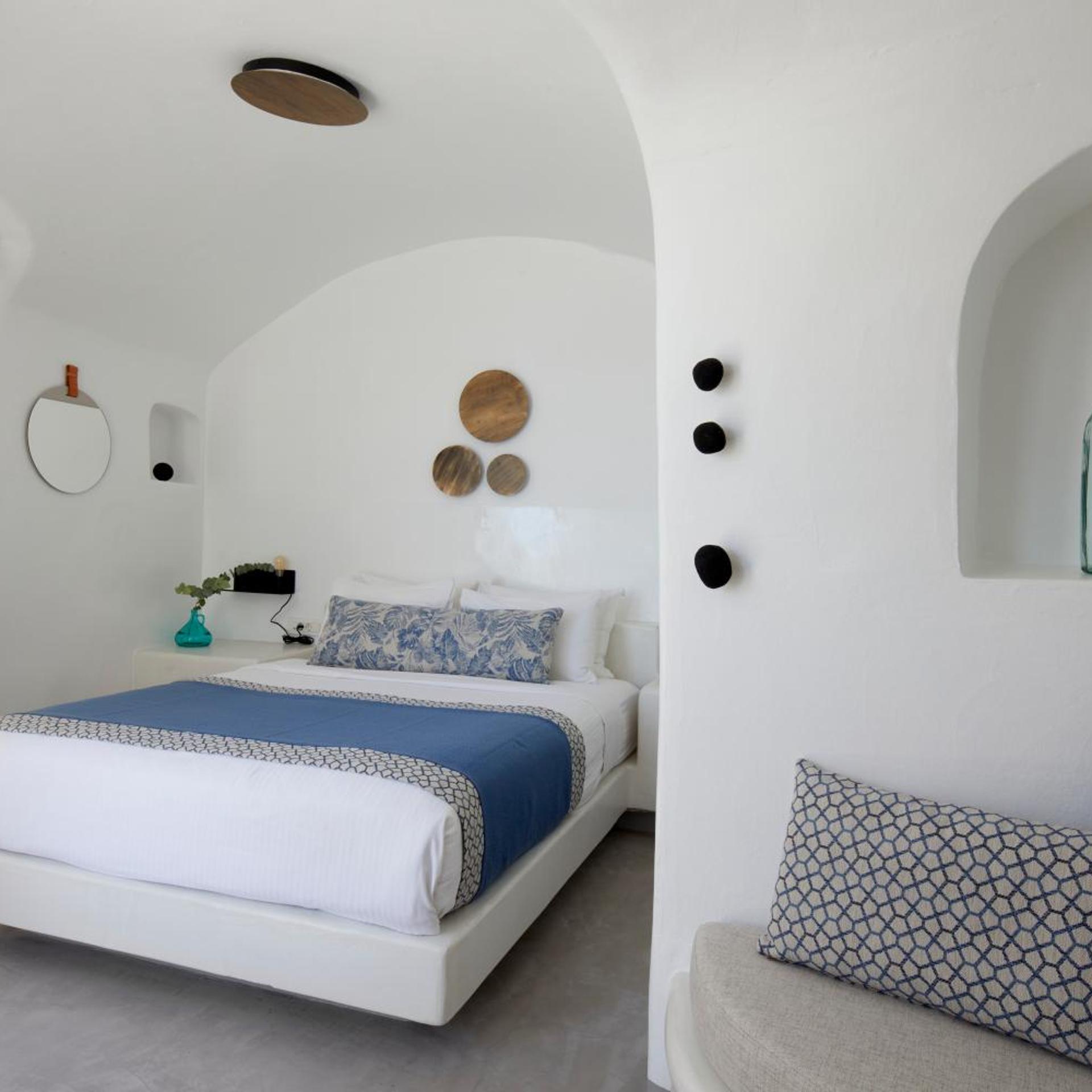 Cave, Executive, Suite, Caldera View, Outdoor Jetted Tub