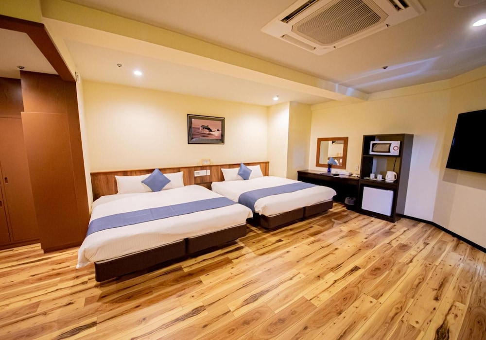 Rycom Crystal Hotel 13/59