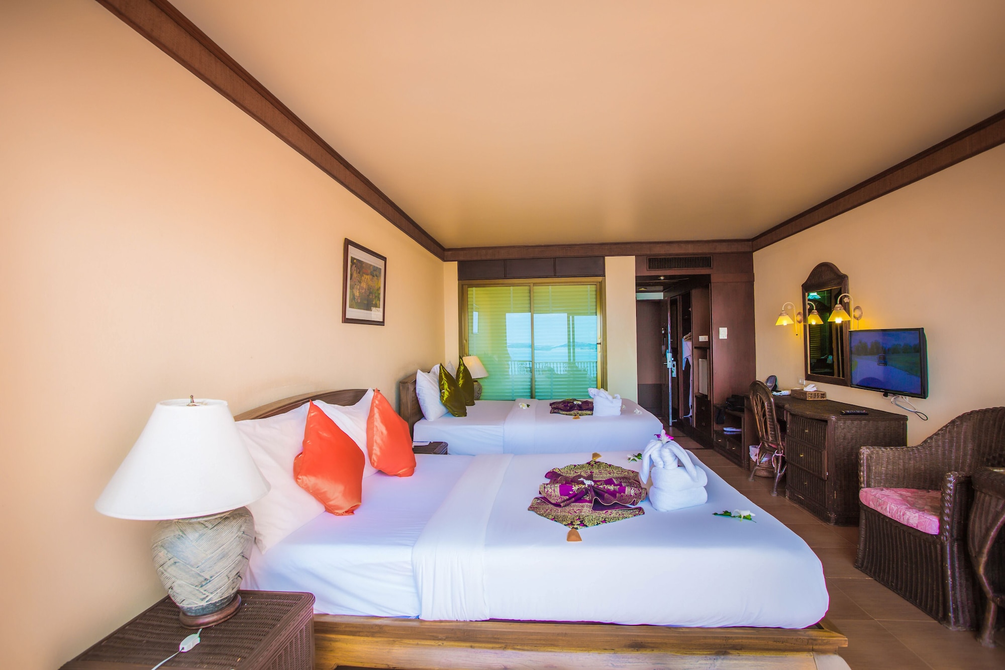 GRAND, QUADRUPLE, 2 QUEEN BEDS, SEA VIEW