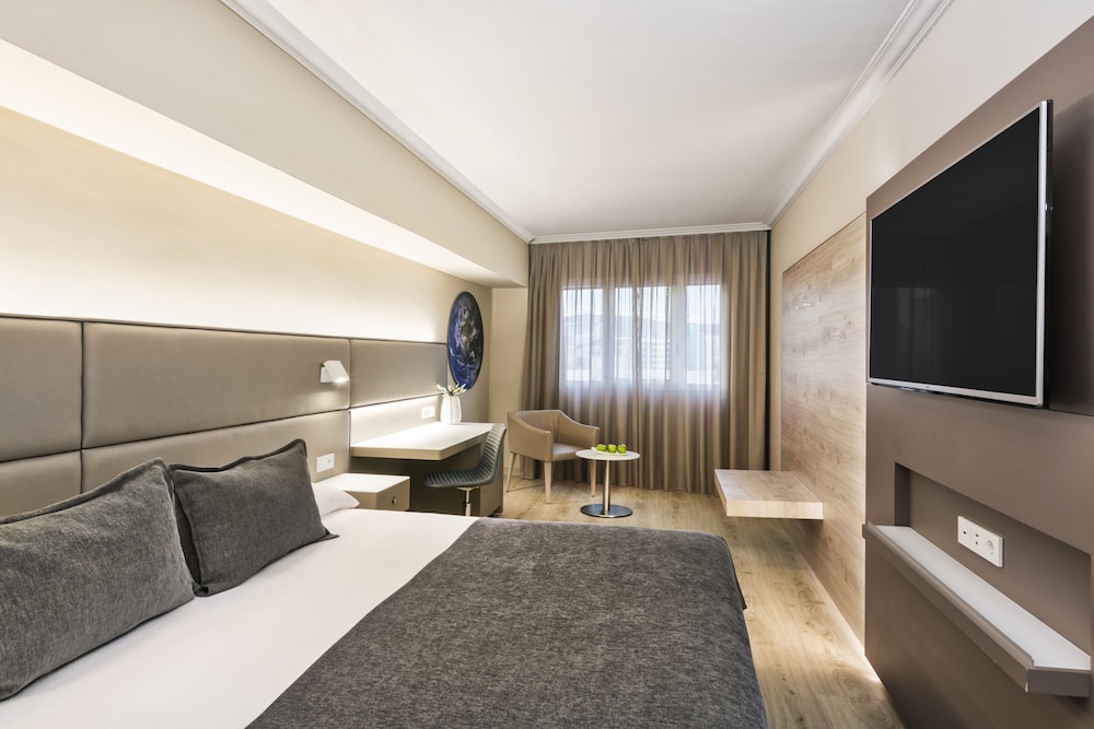 Salles Hotel Pere Iv 24/79