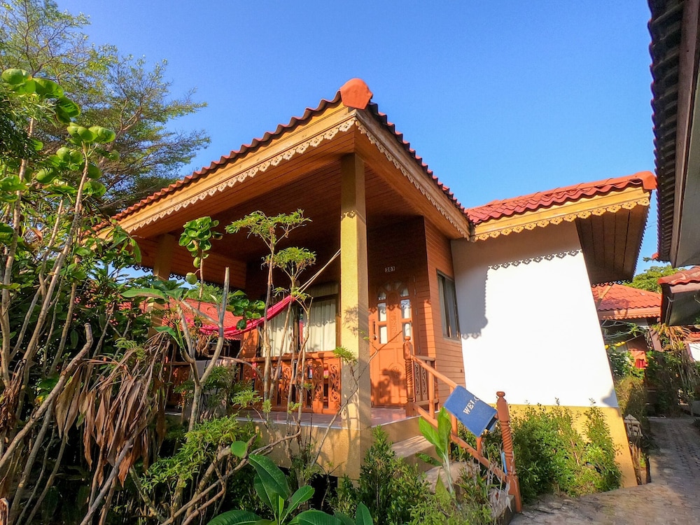 Pen S Bungalow 10/70