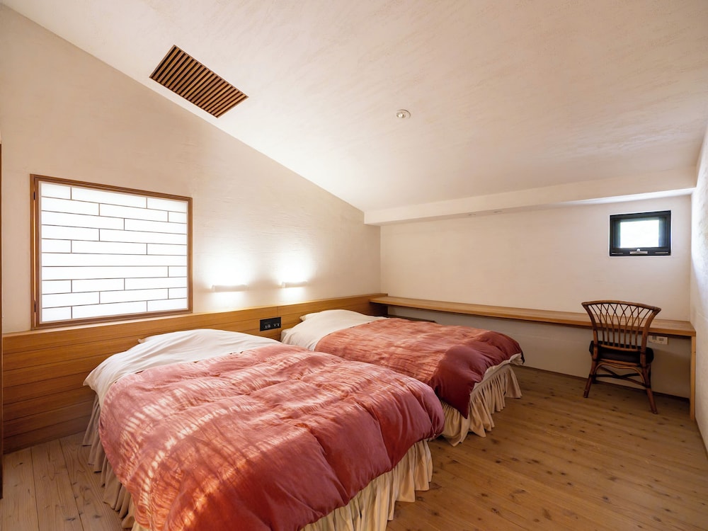 MEZZANINE, 2 BEDROOMS, CLASSIC, SUITE, PRIVATE BATHROOM