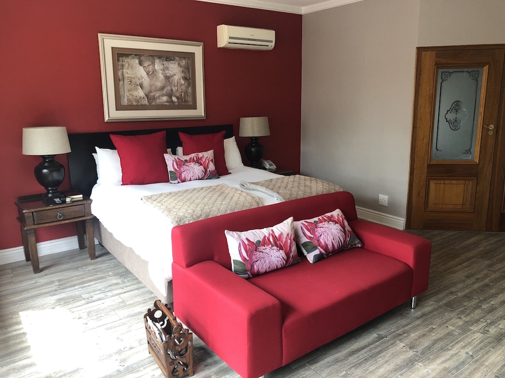314 on Clark Guest House 29/76