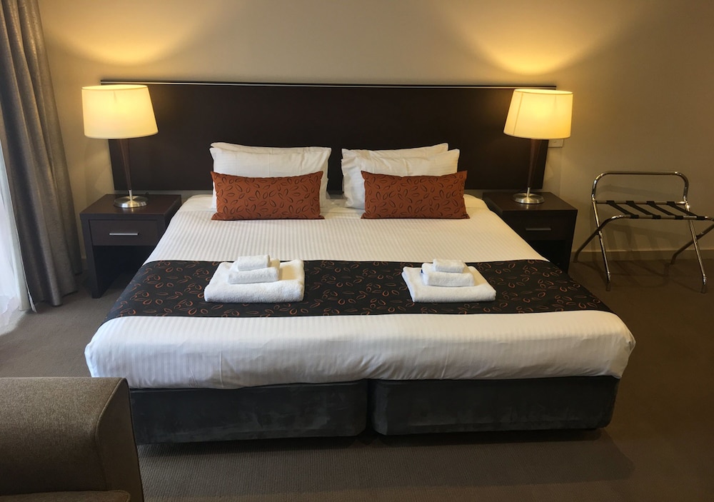 Kimberley Gardens Hotel 16/72