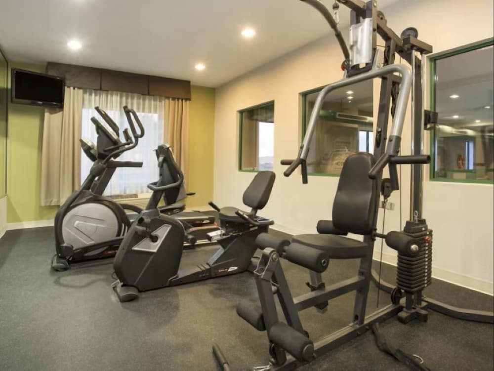 Holiday Inn Express Kalamazoo 27/47