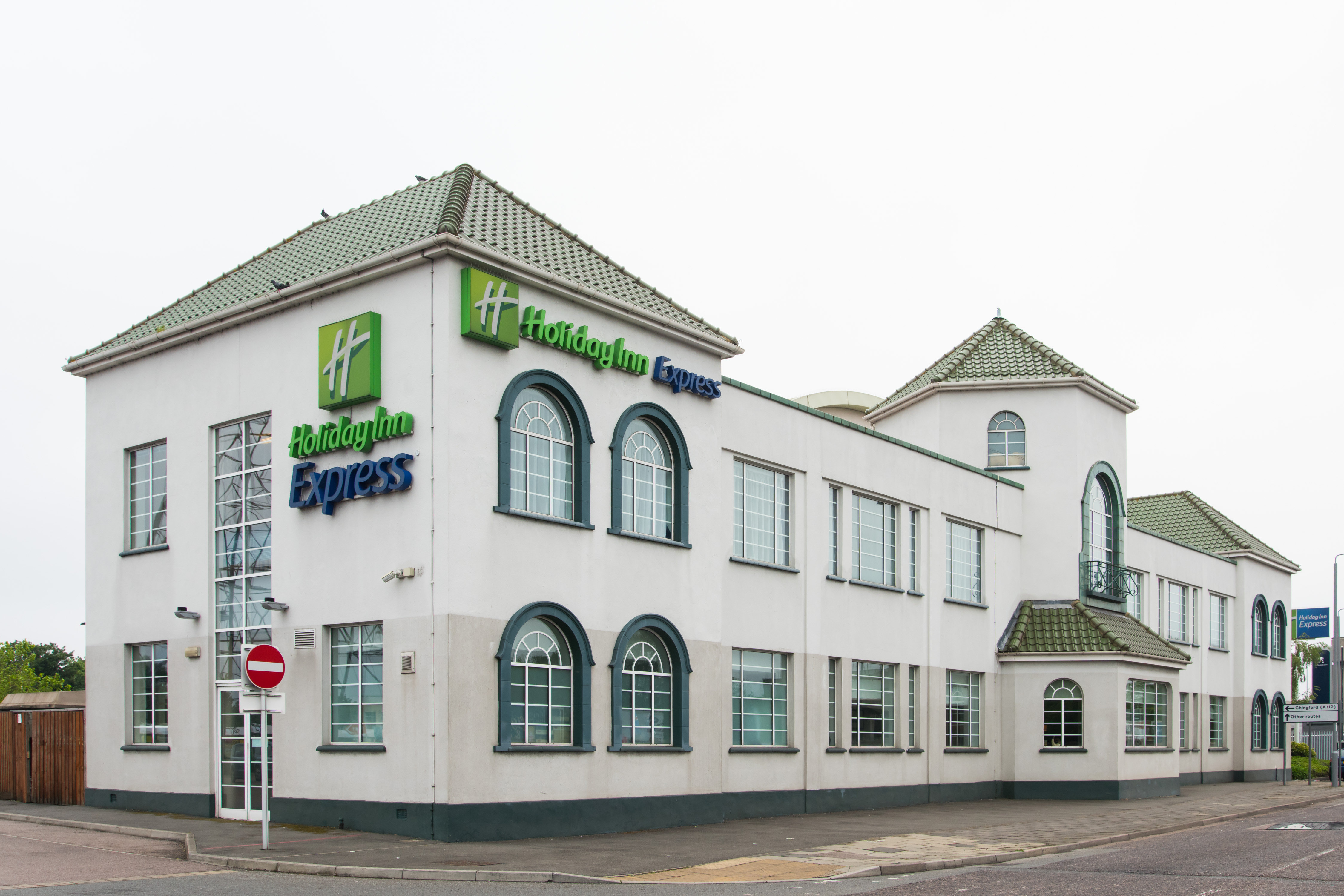 EXPRESS BY HOLIDAY INN CHINGFORD