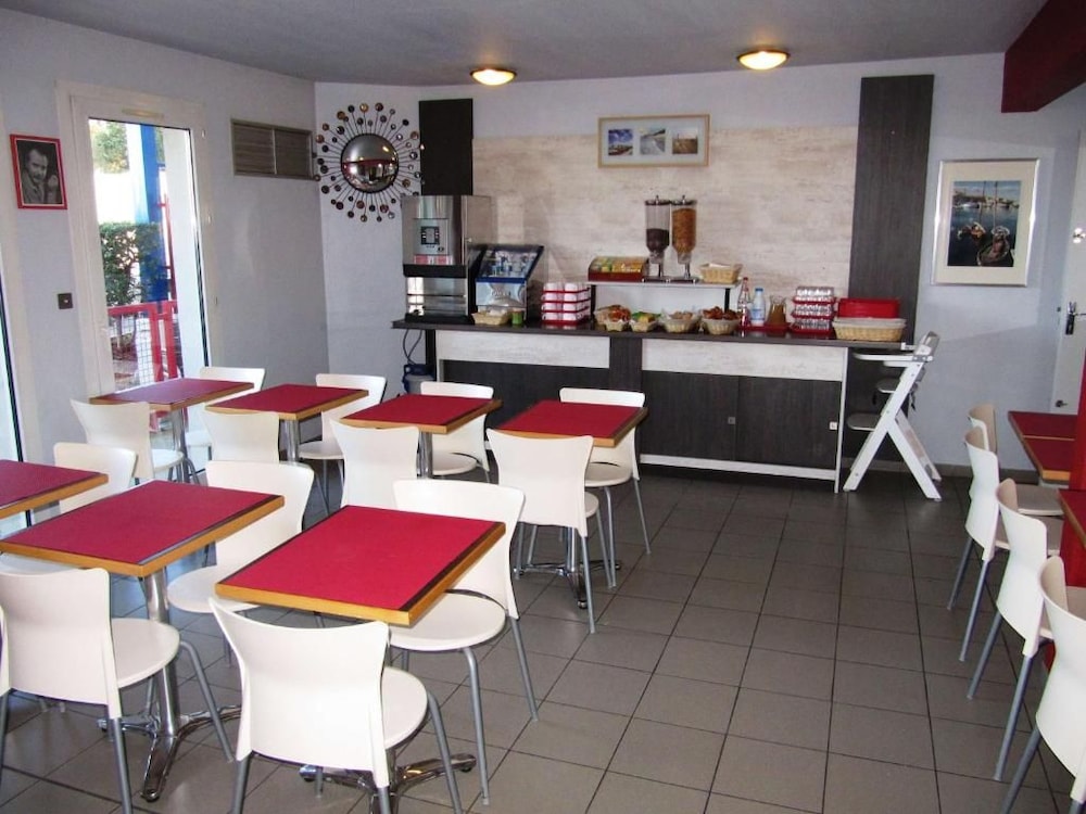 Brit Hotel Essentiel Sete Balaruc 41/50