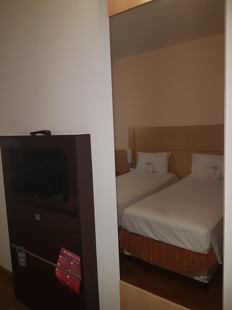 Ibis Sertaozinho 10/40
