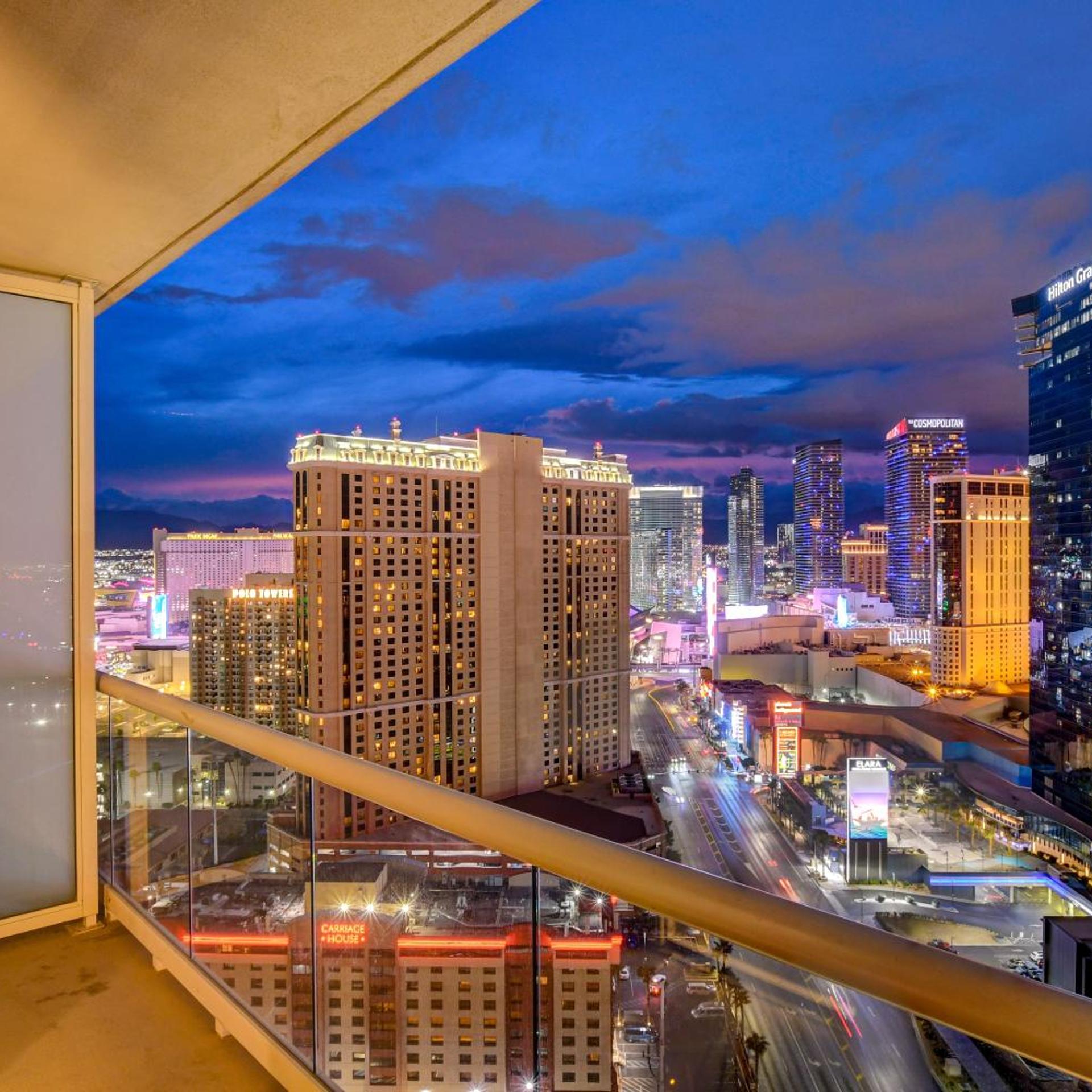 SPHERE VIEW - Signature MGM Resort Lucky Gem Penthouse & Luxury Suites 27817 2/44
