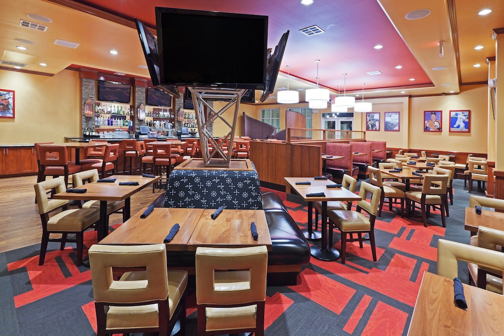 DoubleTree by Hilton Houston Westchase 30/39