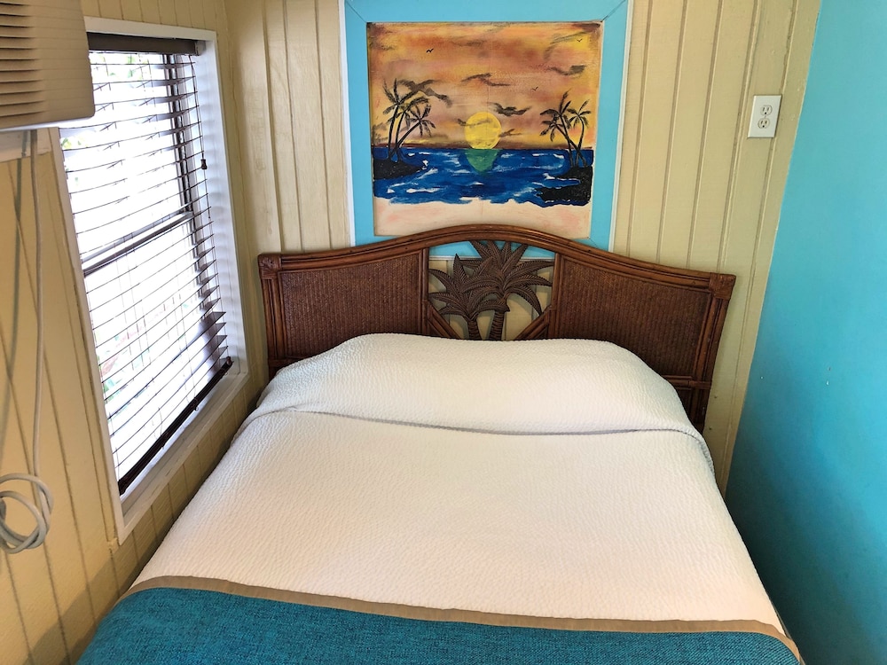 The Pelican Key Largo Cottages 16/76