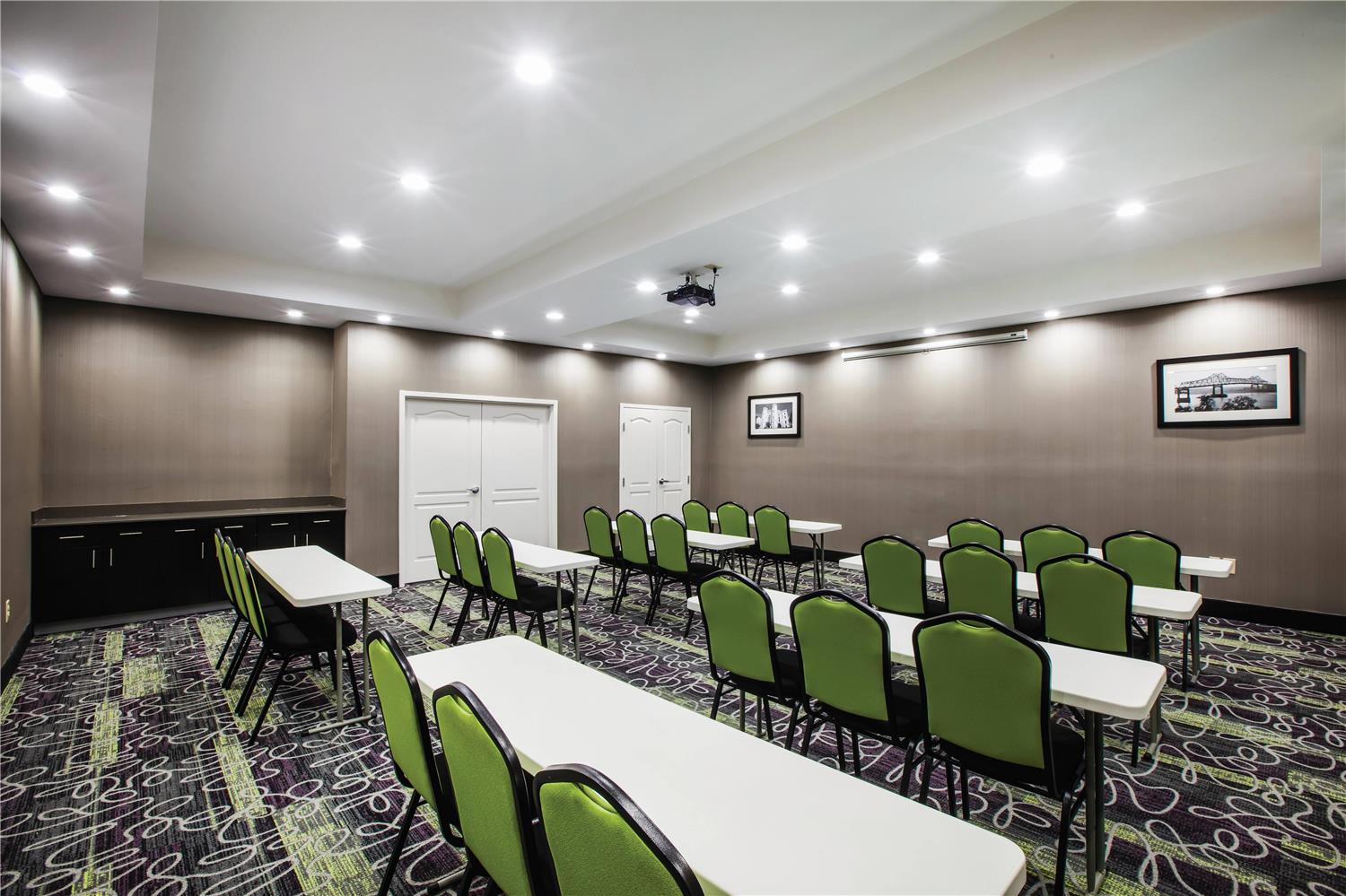 La Quinta Inn & Suites by Wyndham Baton Rouge Denham Springs 32/44