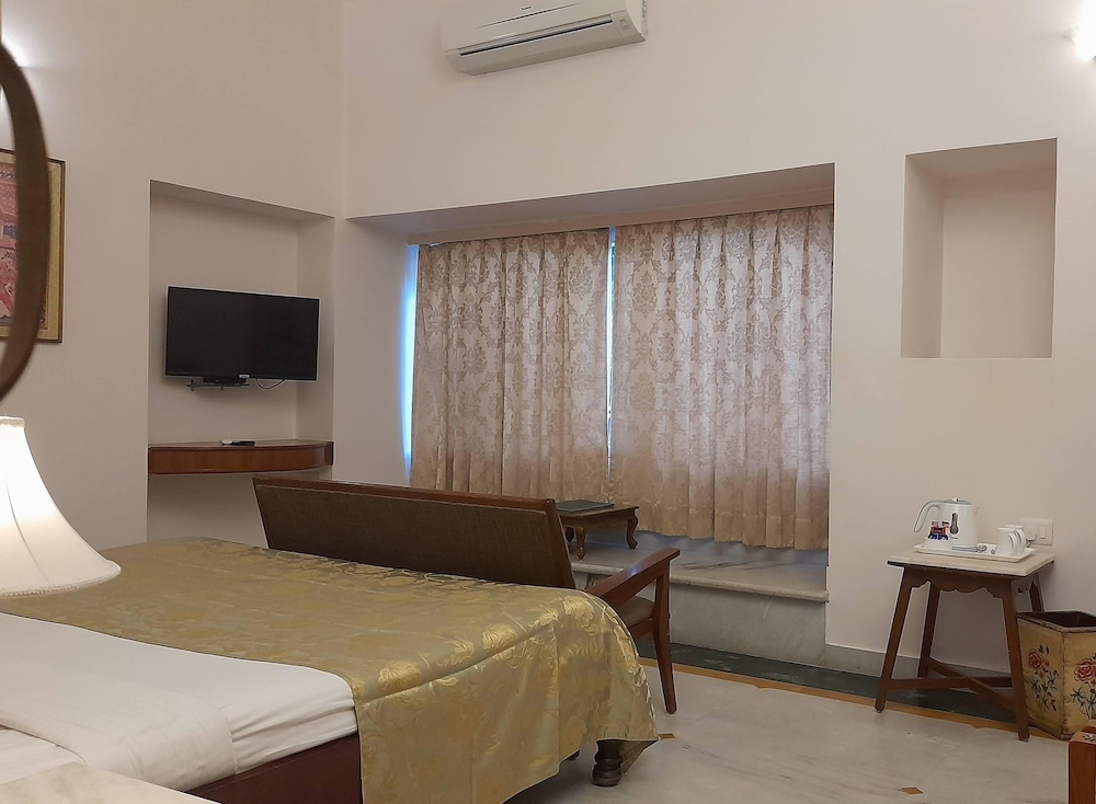 Ram Pratap Palace 22/60
