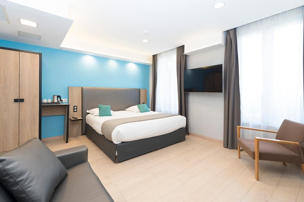 Grand Hotel Clichy 12/61