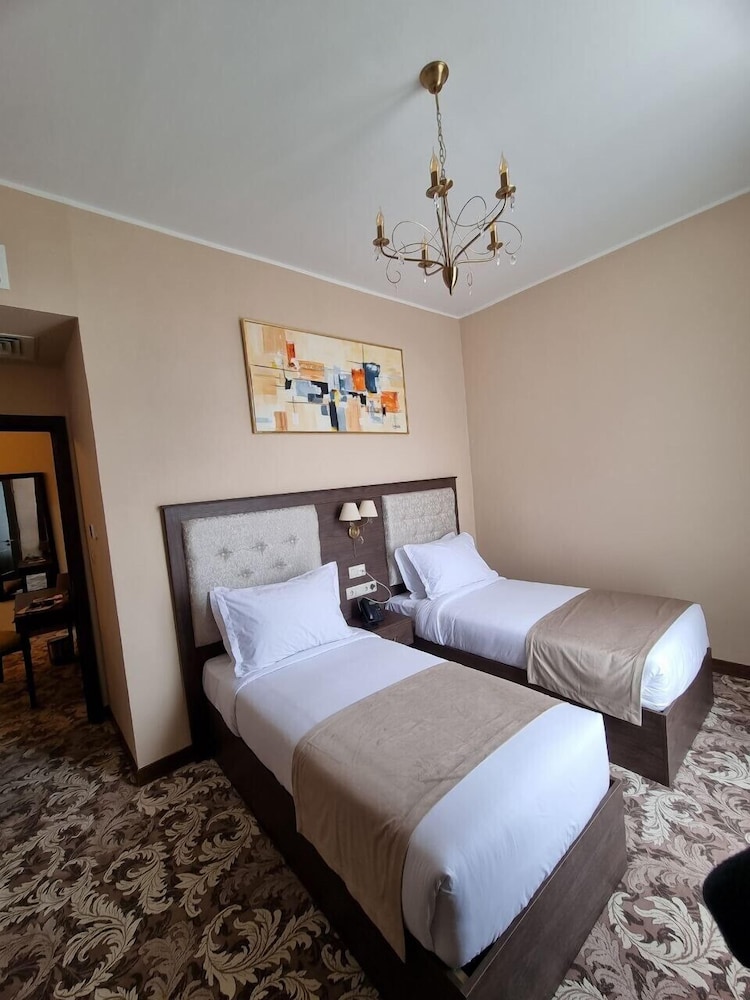 Grand Hotel Oran 7/26