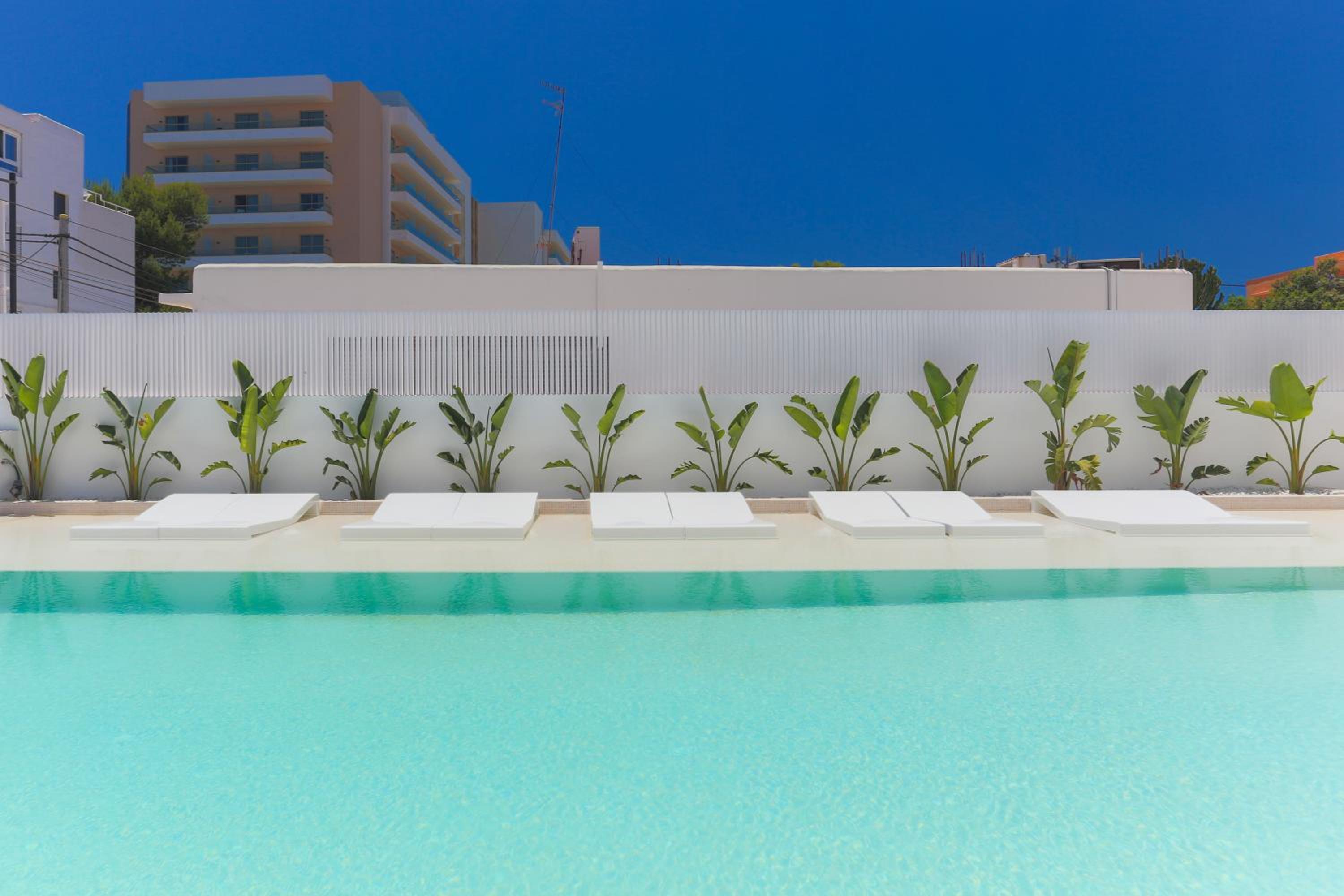 Poseidon Apartments I 33/35