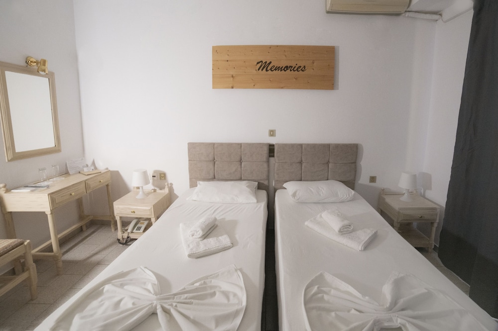 Kastro Hotel 7/100