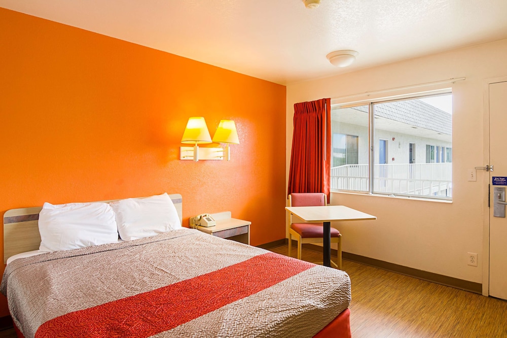 Motel6 Laramie, WY 31/52