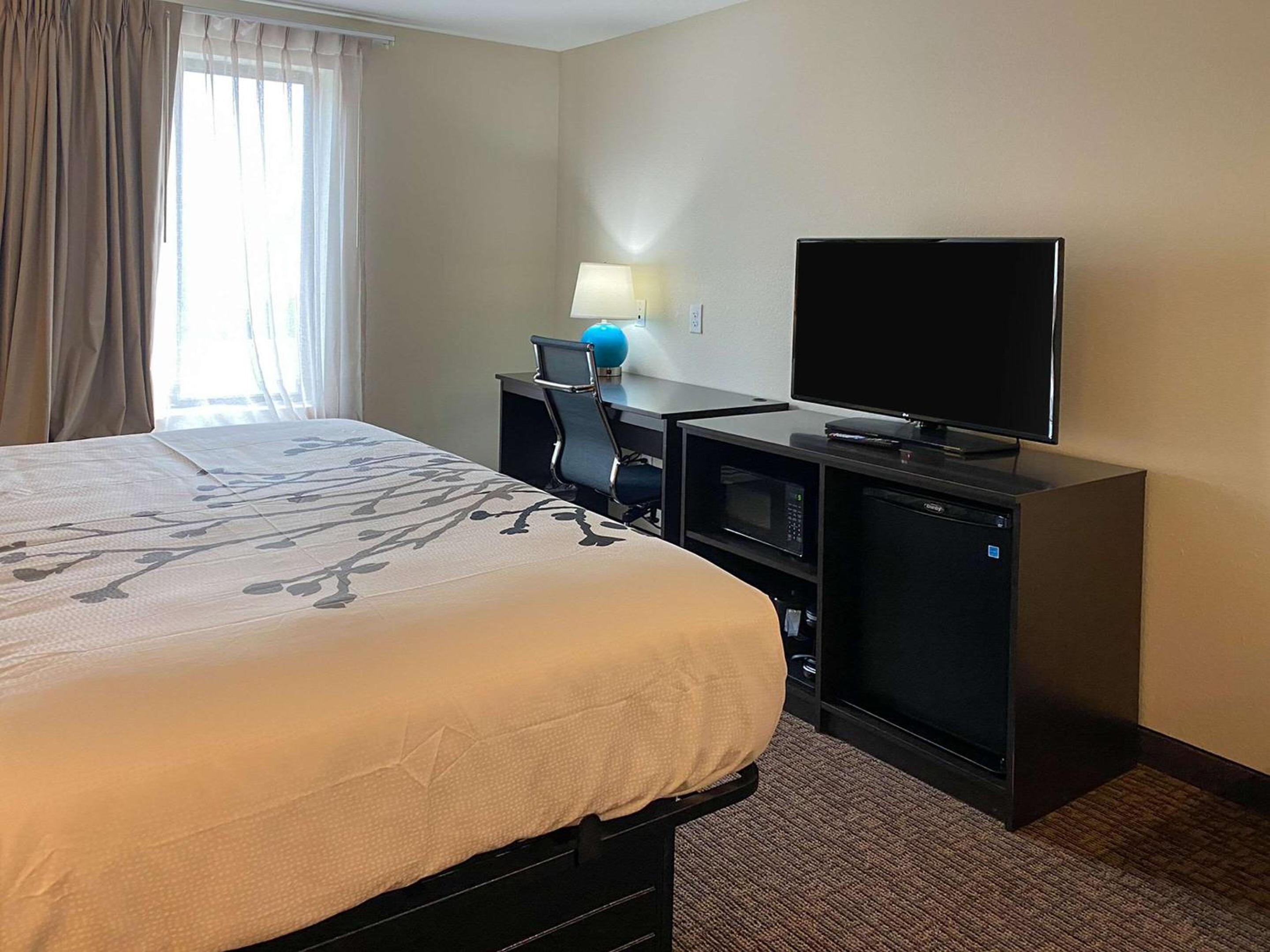 Sleep Inn and Suites Coliseum Area 11/22