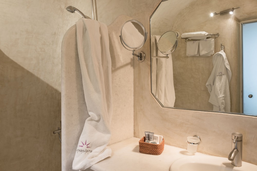 Master, Suite, King Bed, Caldera View, Sofa, Private Pool