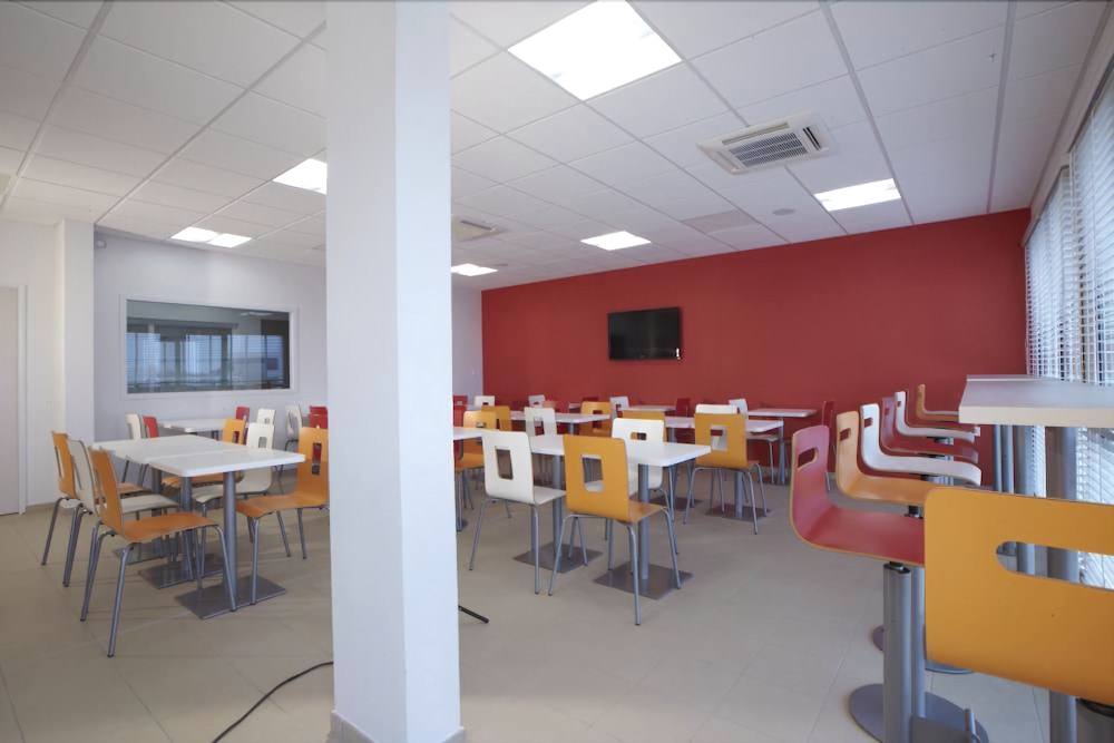Hotel Premiere Classe Caen Nord Memorial 32/47