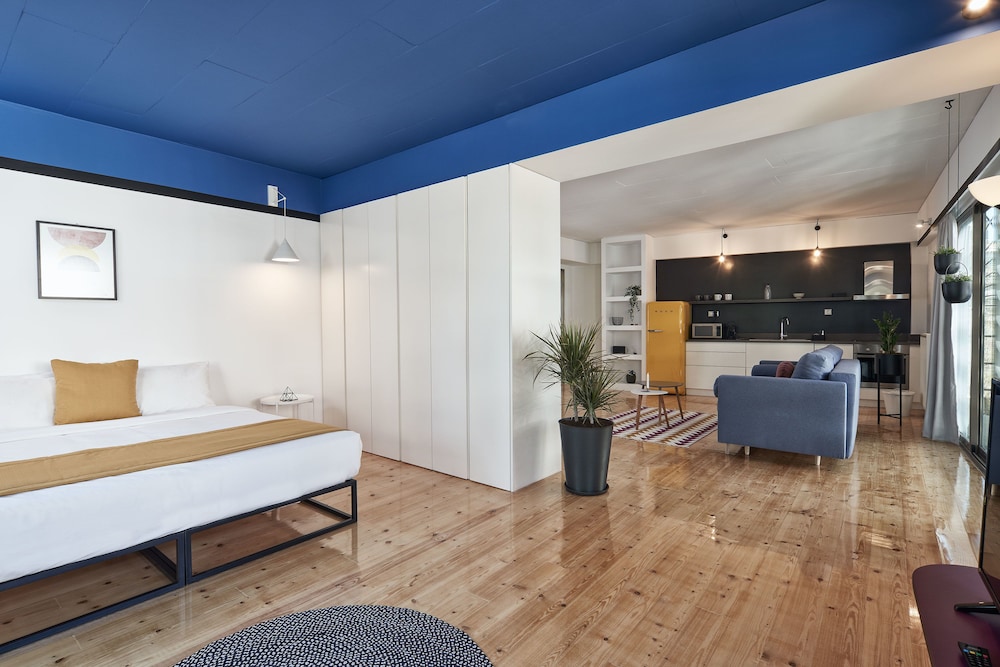 MONO Lofts Athens 16/50