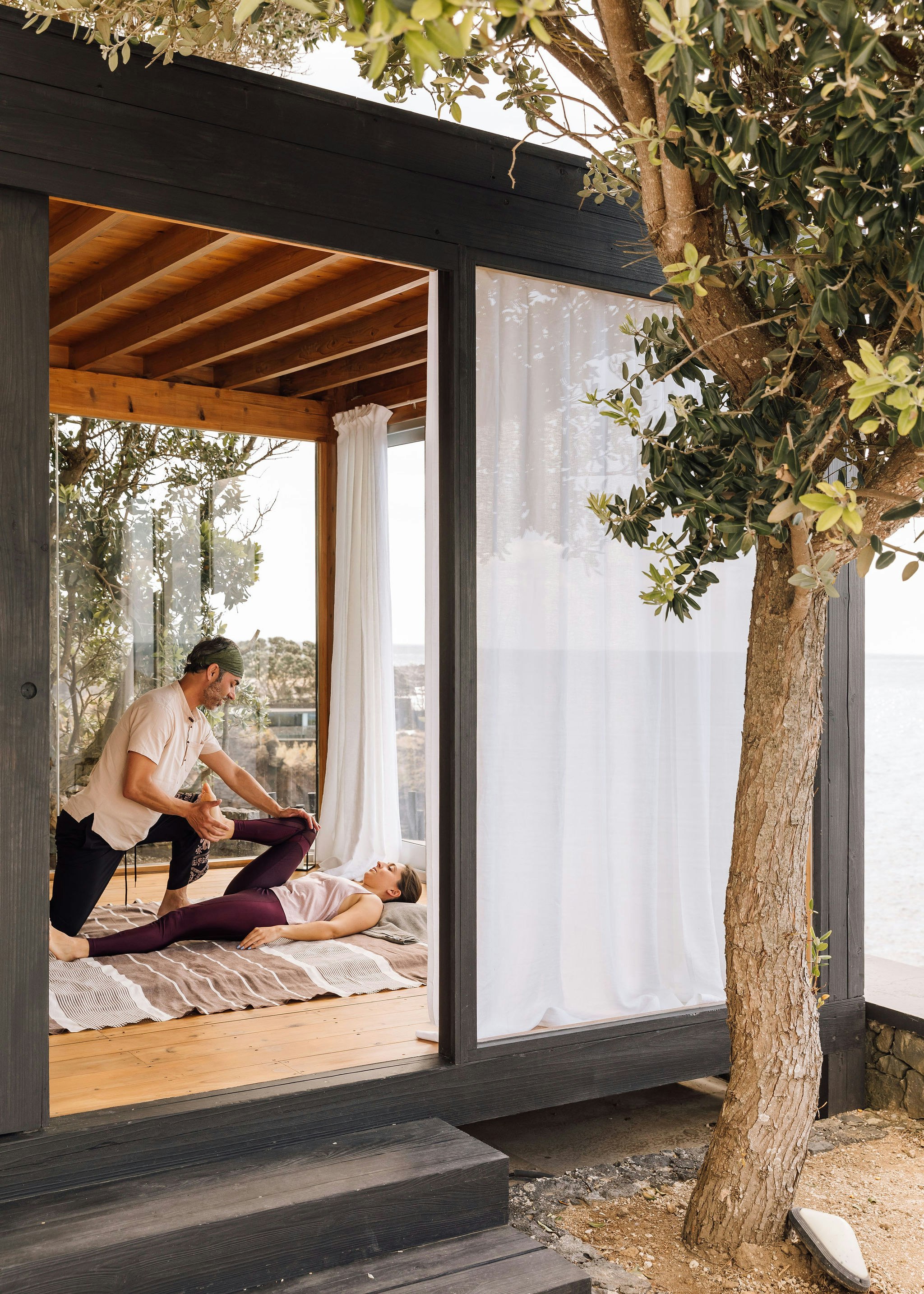White Exclusive Suites And Villas 4/38