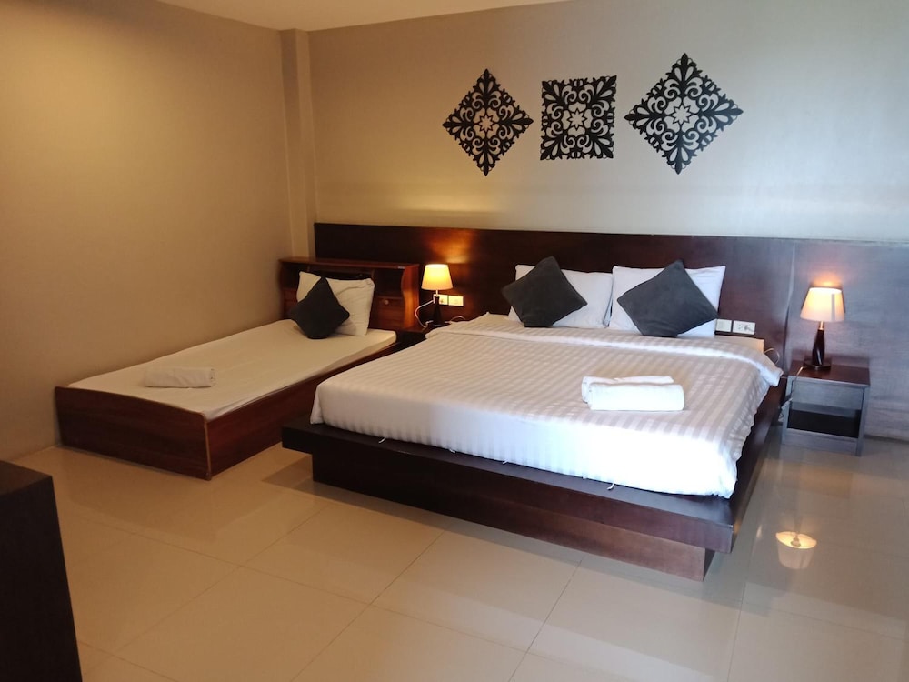 Green Leaf Hostel 7/40