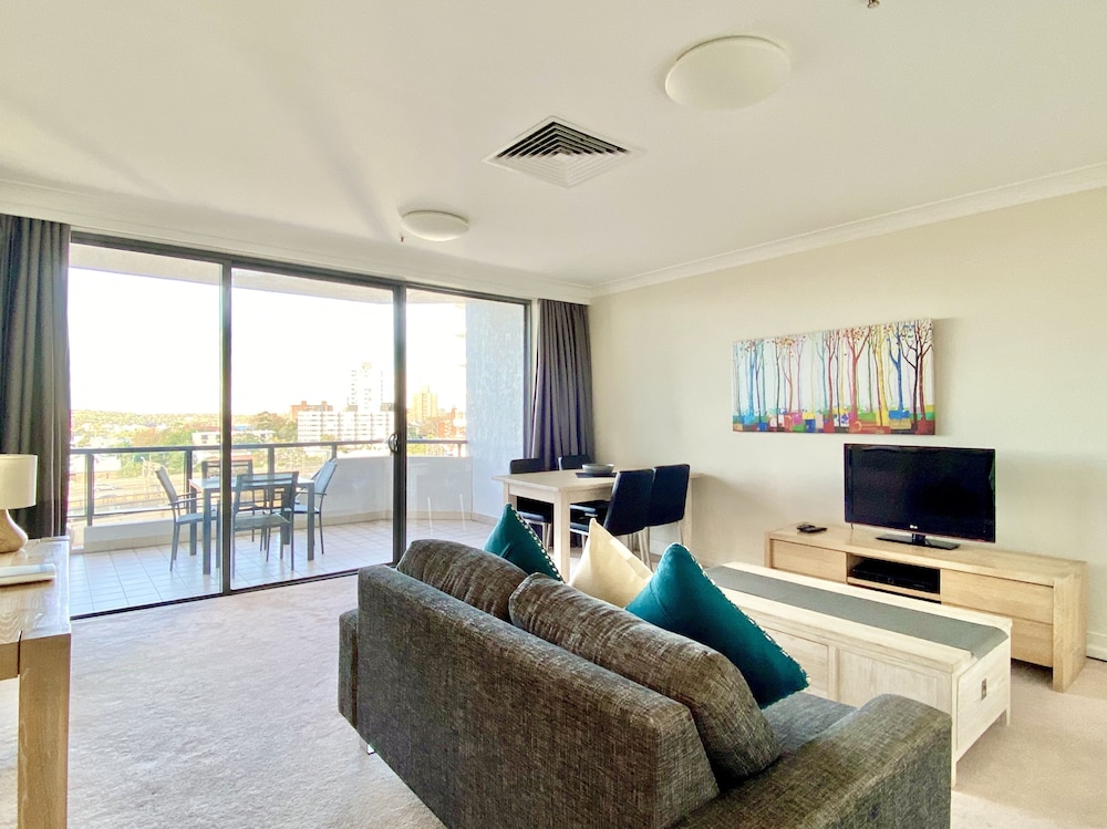 Milson Executive Apartments 35/75