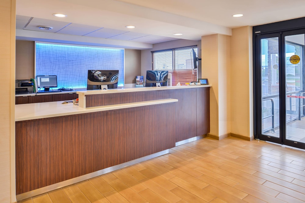 Fairfield Inn Marriott Rochester Airport 2/37