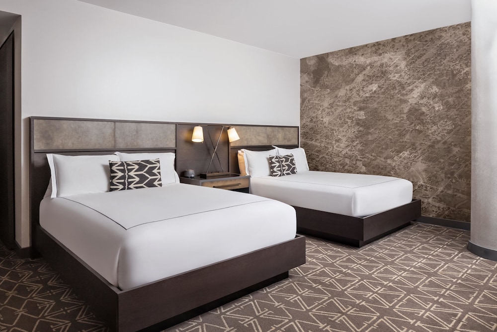 Spa, Junior Suite, 2 Queen Beds