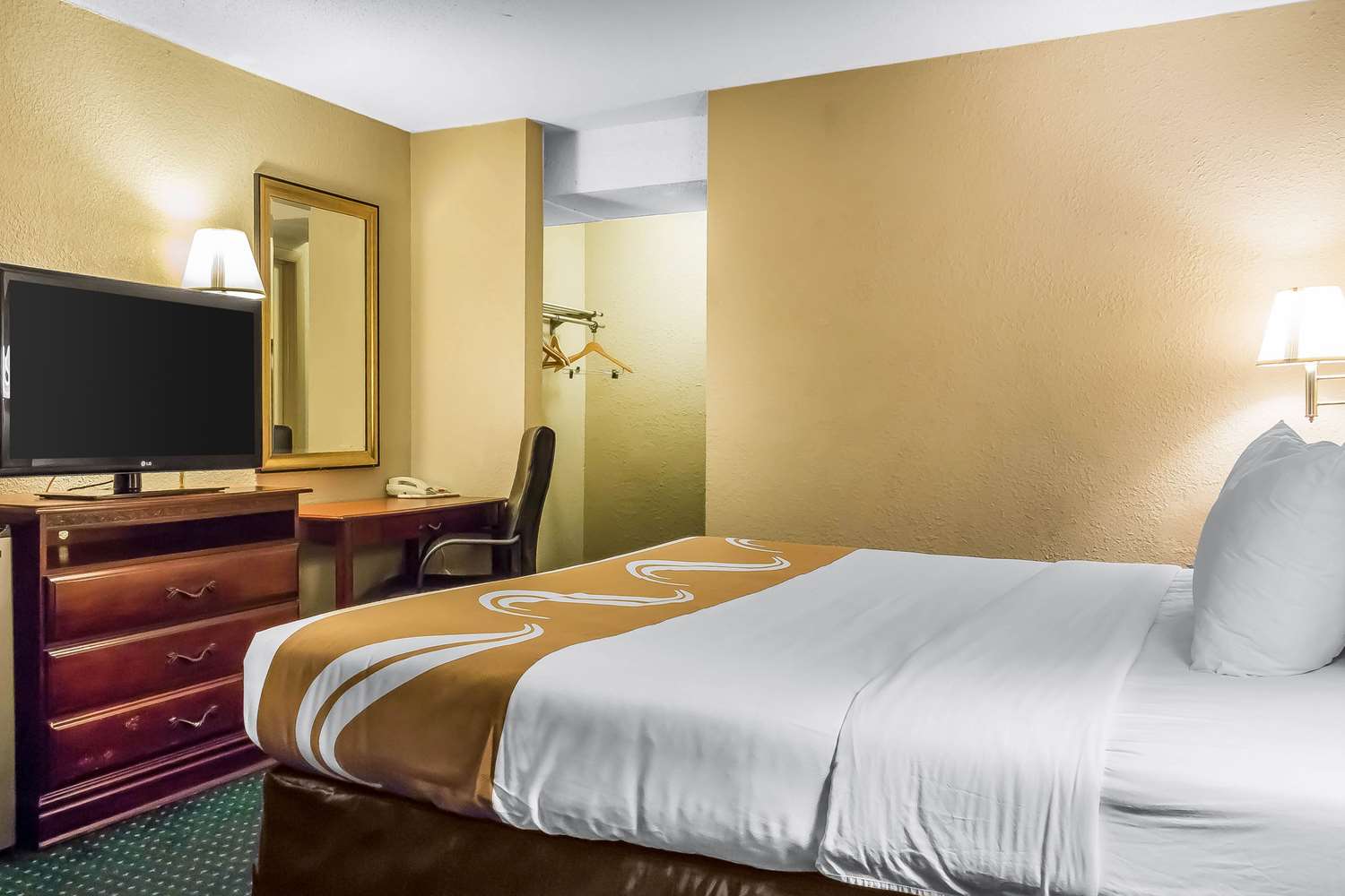 Motel6 Lester, PA - Philadelphia Airport 10/23