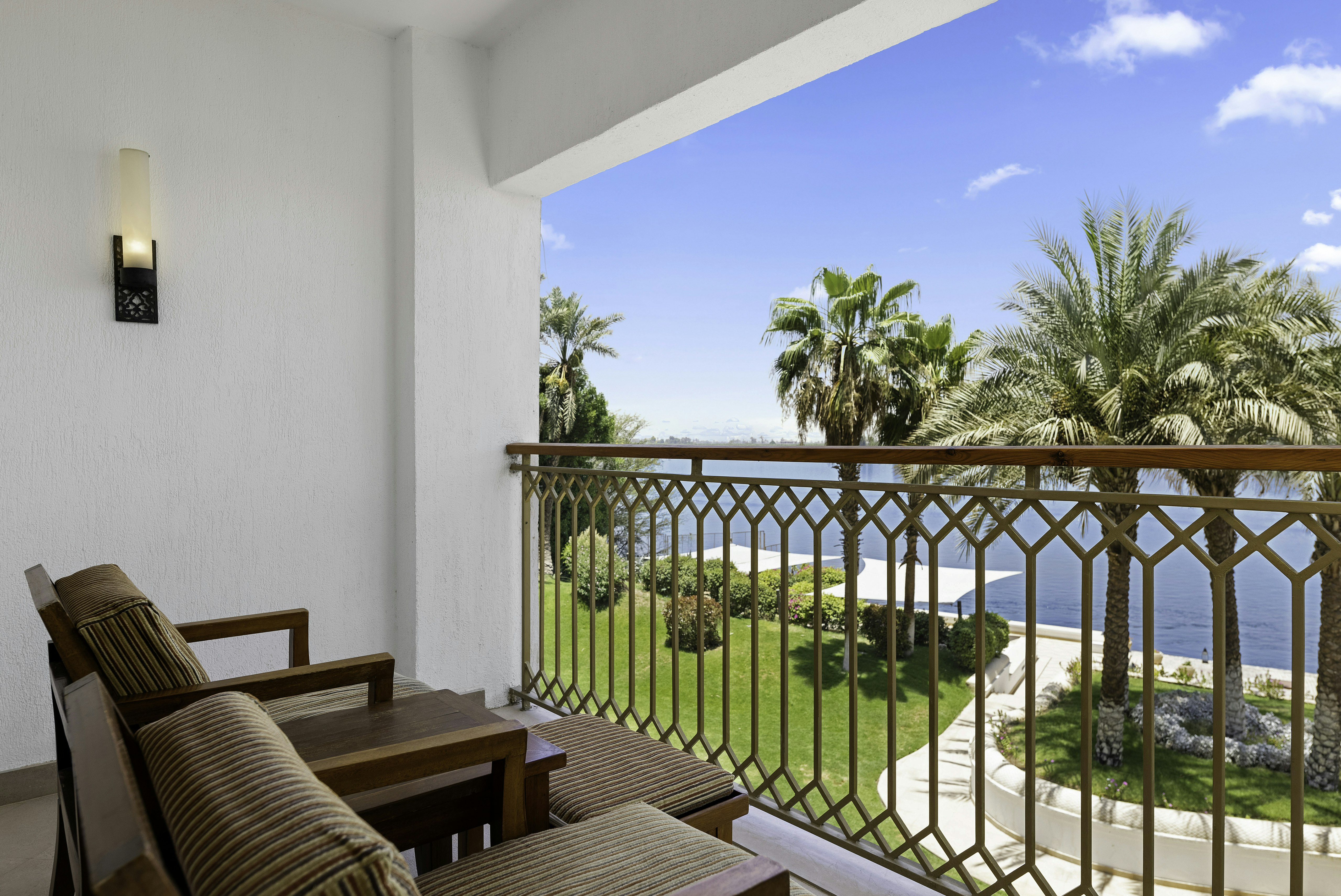 Hilton Luxor Resort and Spa 45/85