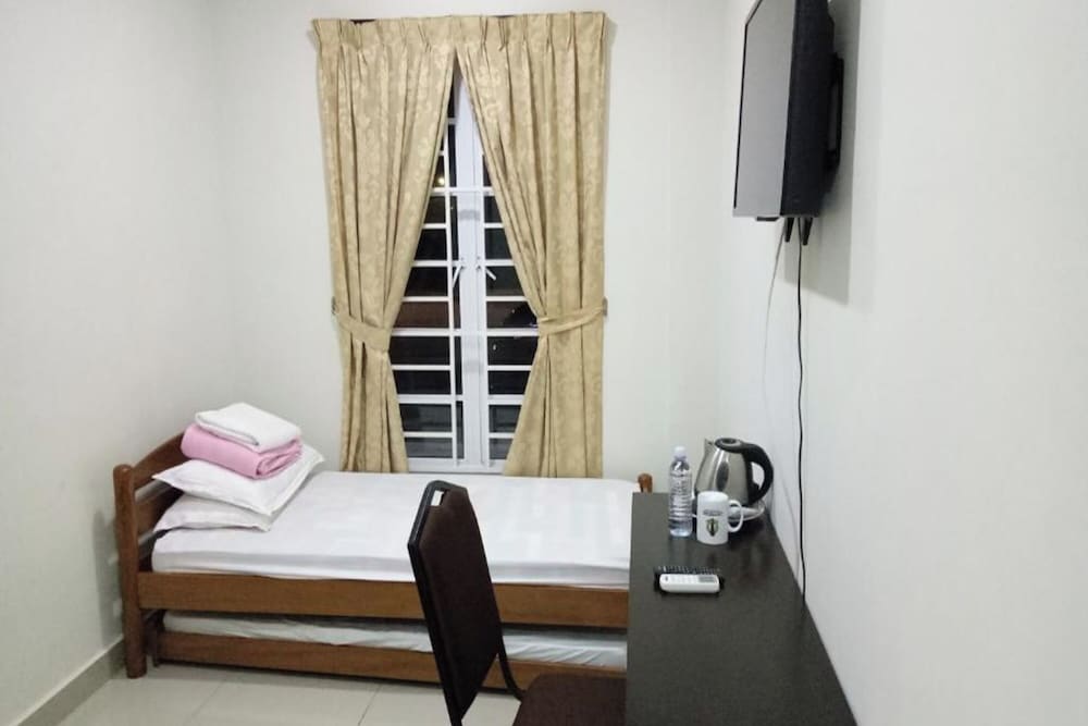Hotel Mutiara KGMMB by ZUZU 42/53