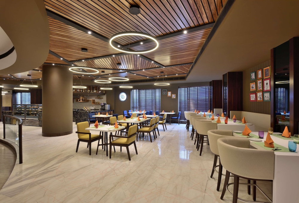 Radisson Gurugram Udyog Vihar 32/48