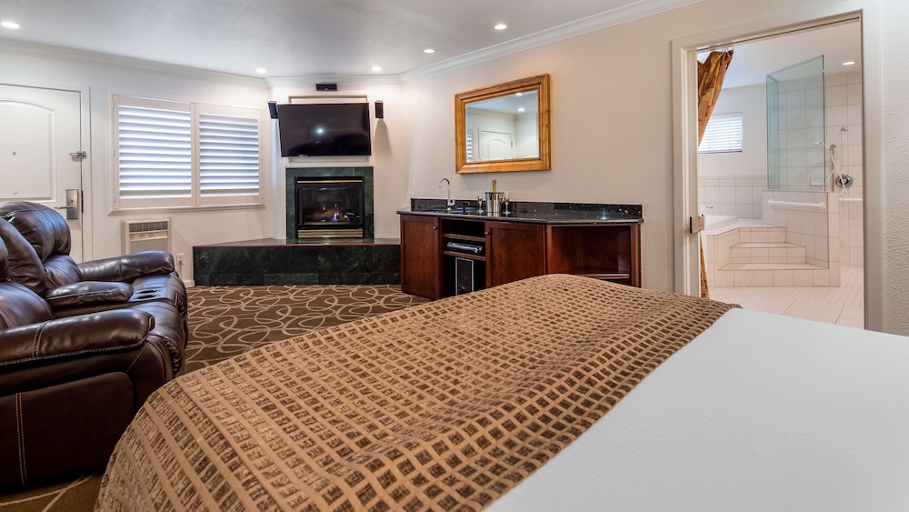 Best Western Plus Humboldt Bay Inn 26/47